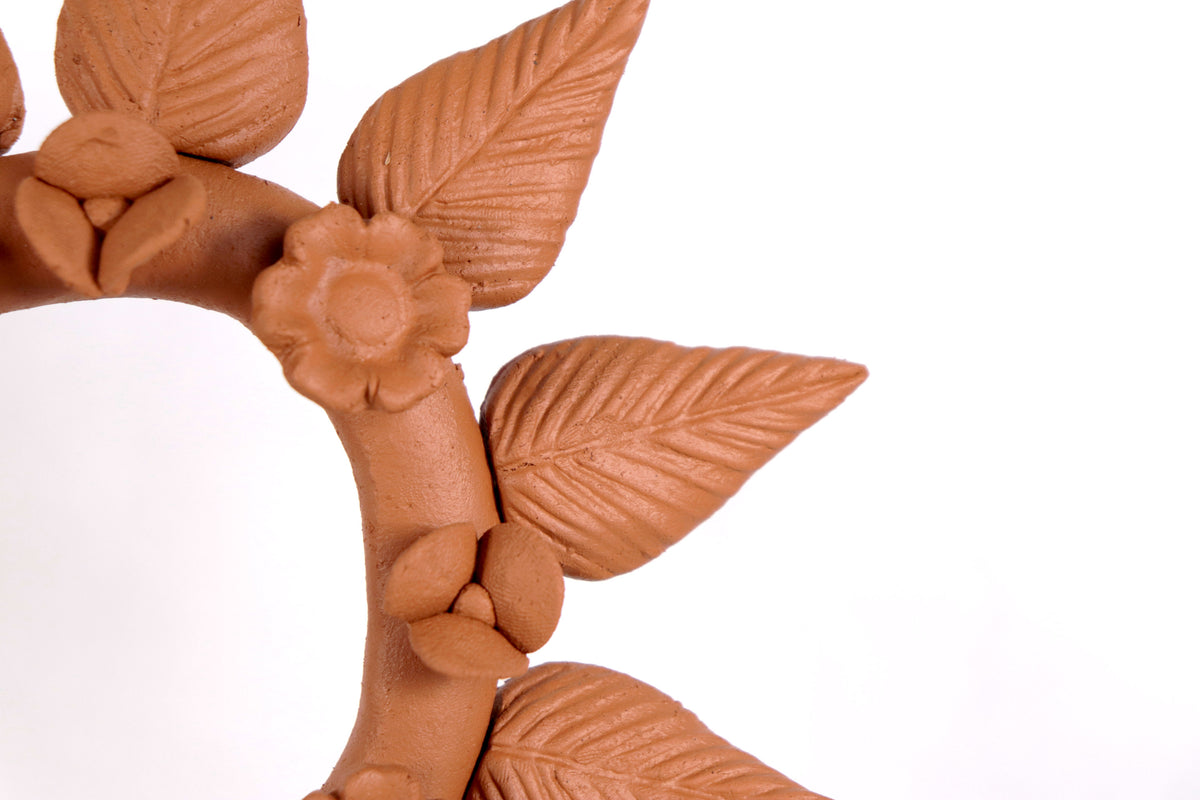 Candelero de Día de Muertos - Barro natural - 29 cm. 11.5 in.