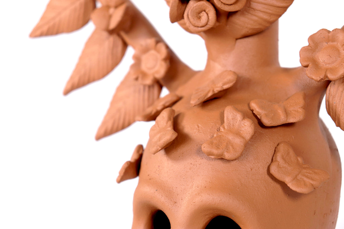 Candelero de Día de Muertos - Barro natural - 29 cm. 11.5 in.