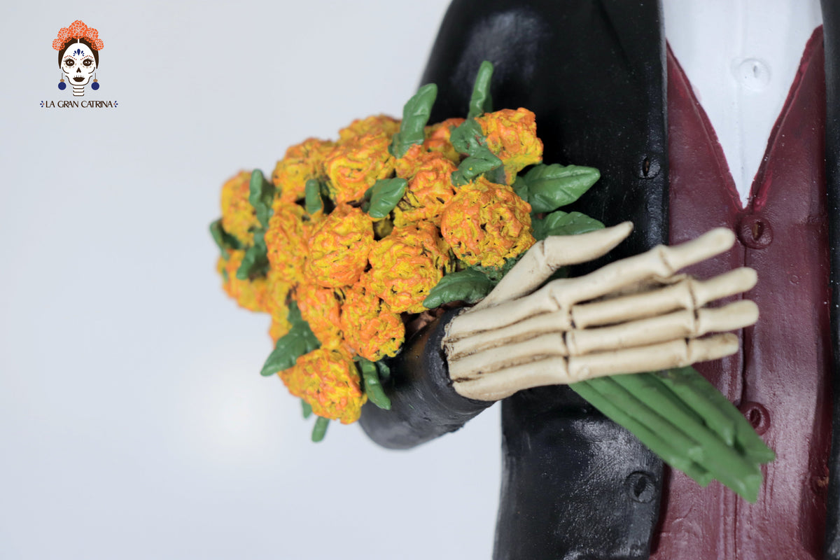 Pareja Catrines Elegantes con Flores de Cempasúchil - 73 cm. 28.7 in. Catrina
