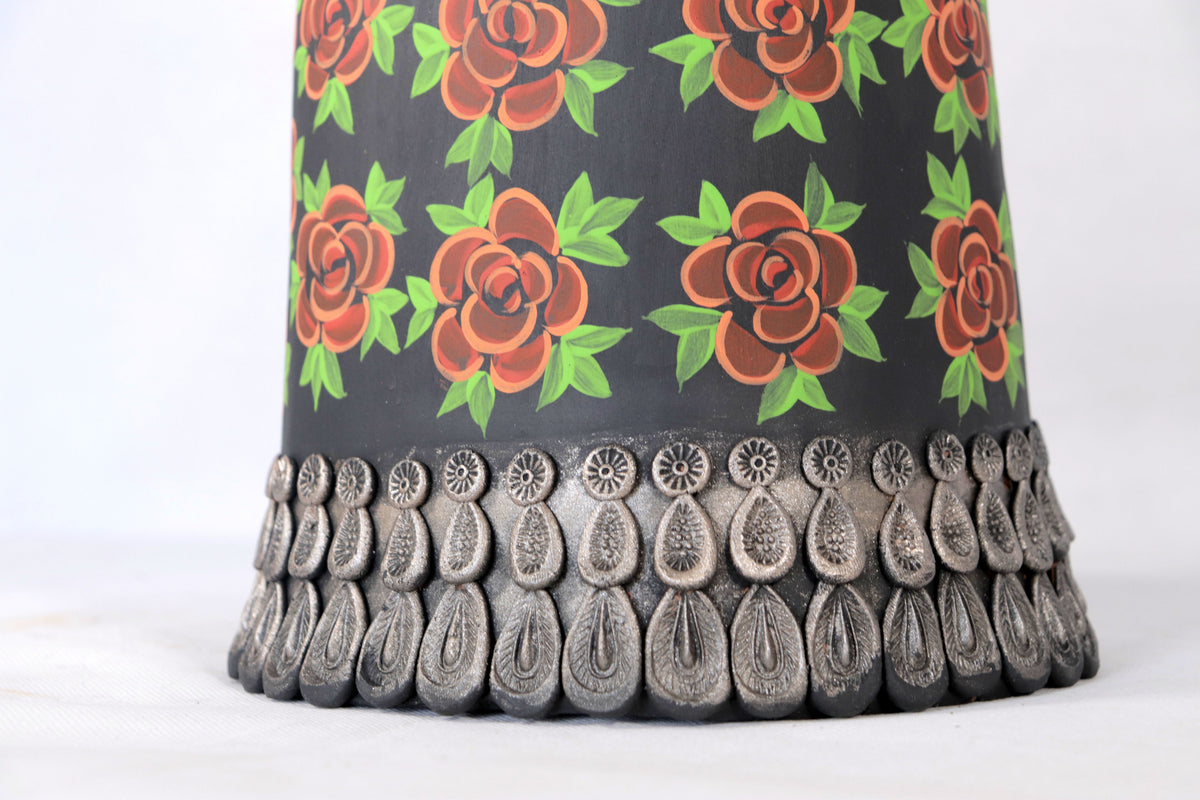 Catrina Garbancera vestida de flores rojas - 100 cm. 40 in. - En producción Catrina