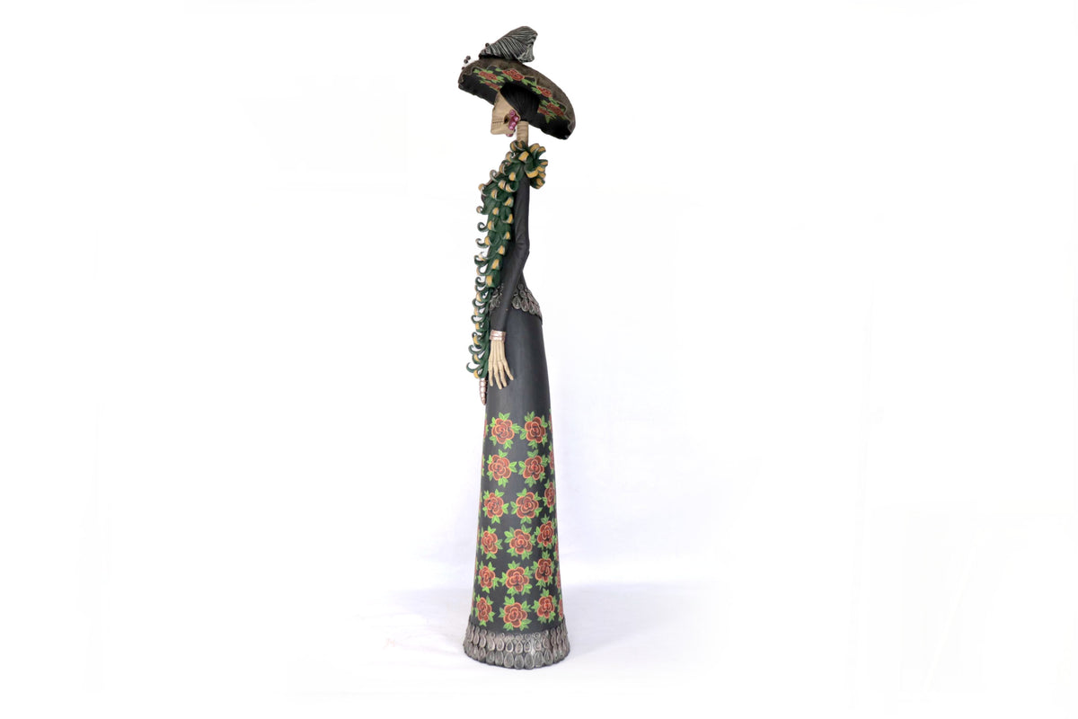 Catrina Garbancera vestida de flores rojas - 100 cm. 40 in. - En producción Catrina