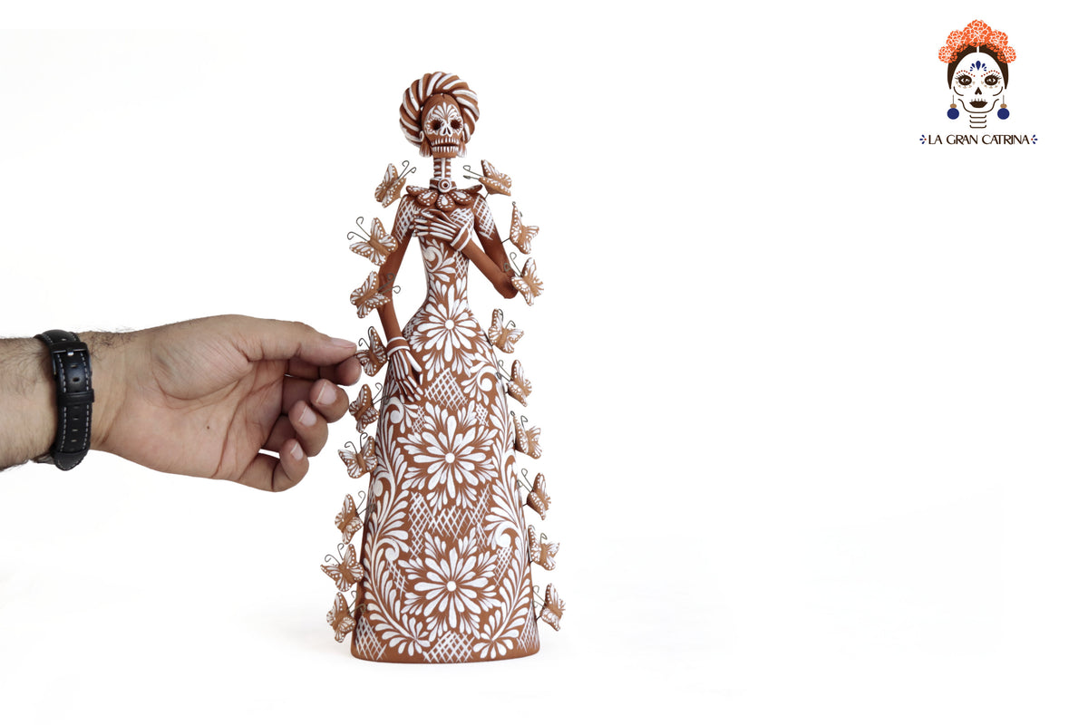 Catrina de Mariposas Natural y Blanco - 30 cm. 12 in.