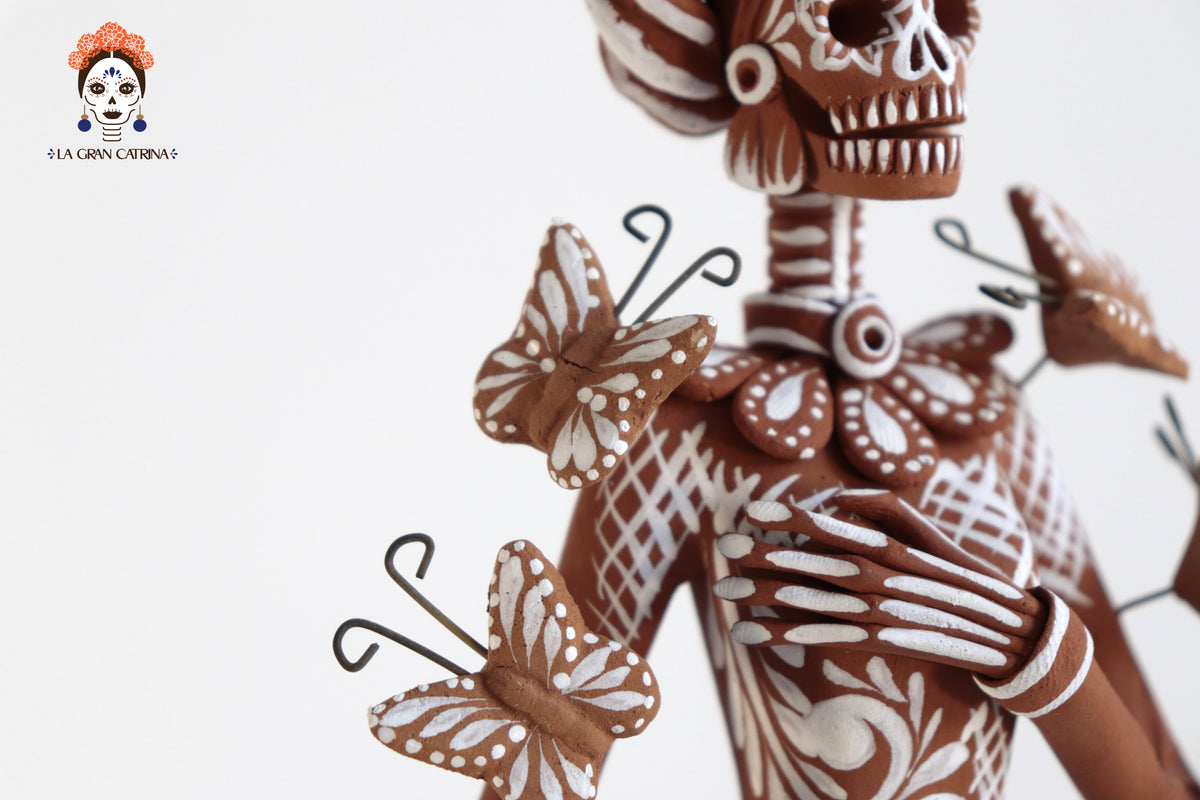 Catrina de Mariposas Natural y Blanco - 30 cm. 12 in.