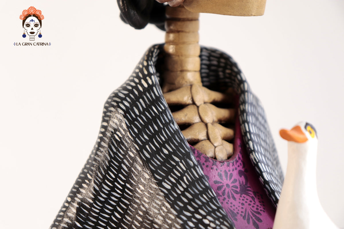 Catrina Huevera con Pato - 65 cm. 26 in. Catrina