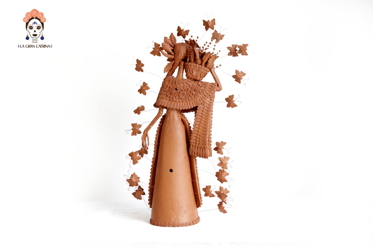 Catrina de Barro Artesanal con Canasta de Flores - 65 cm. 25.5 in. - En producción Catrina