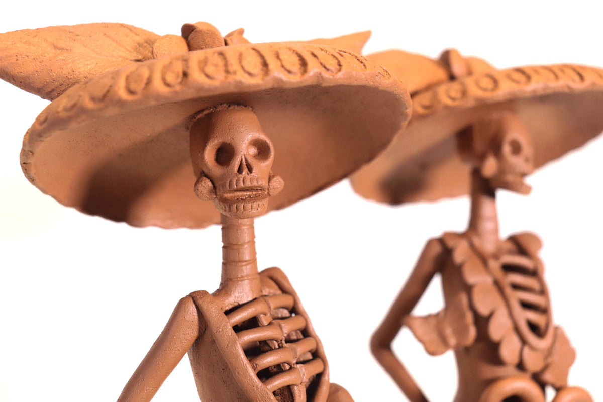 Pareja de Catrinas de Barro - 30 cm. 12 in. Catrina