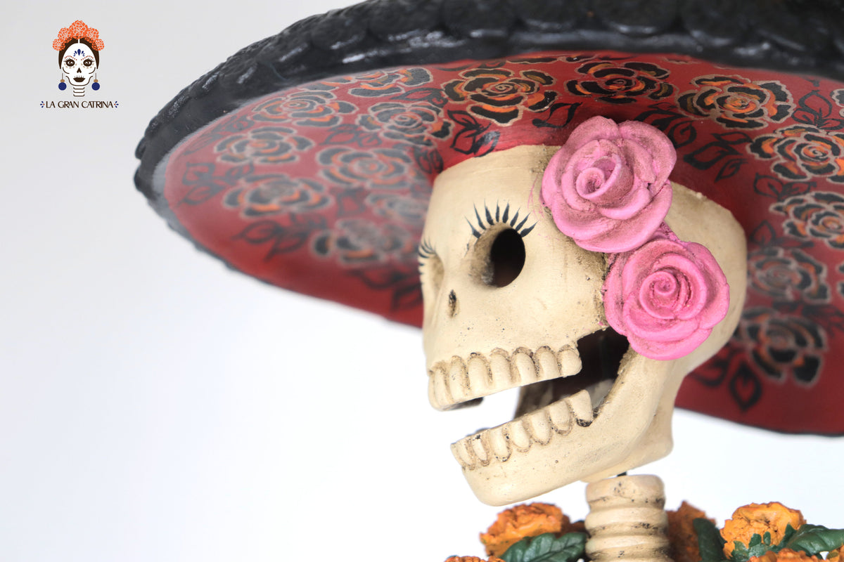 Pareja Catrines Elegantes con Flores de Cempasúchil - 73 cm. 28.7 in. Catrina