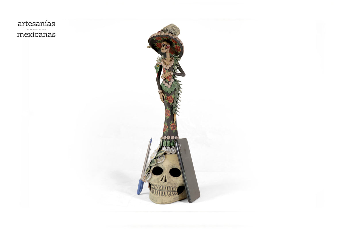 Catrina con flores rojas sobre calavera - 47 cm. 19 in. - En produccion Catrina