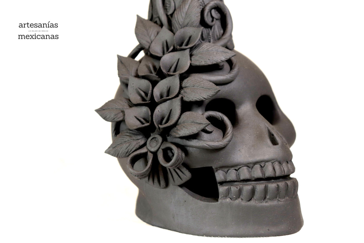 Catrina negra sobre calavera - 47 cm. 19 in. Catrina