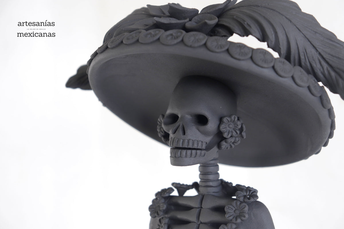 Catrina negra con Alcatraces - 50 cm. 20 in. - En produccion Catrina