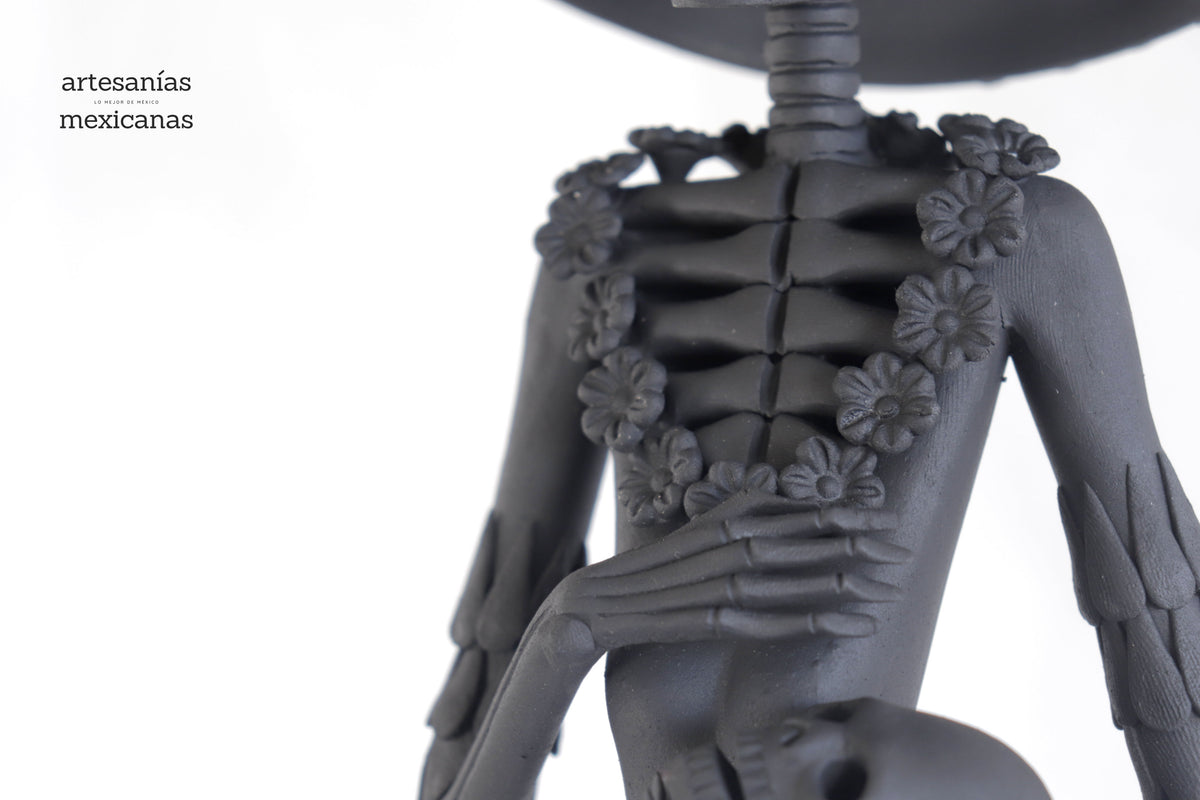 Catrina negra con Alcatraces - 50 cm. 20 in. - En produccion Catrina