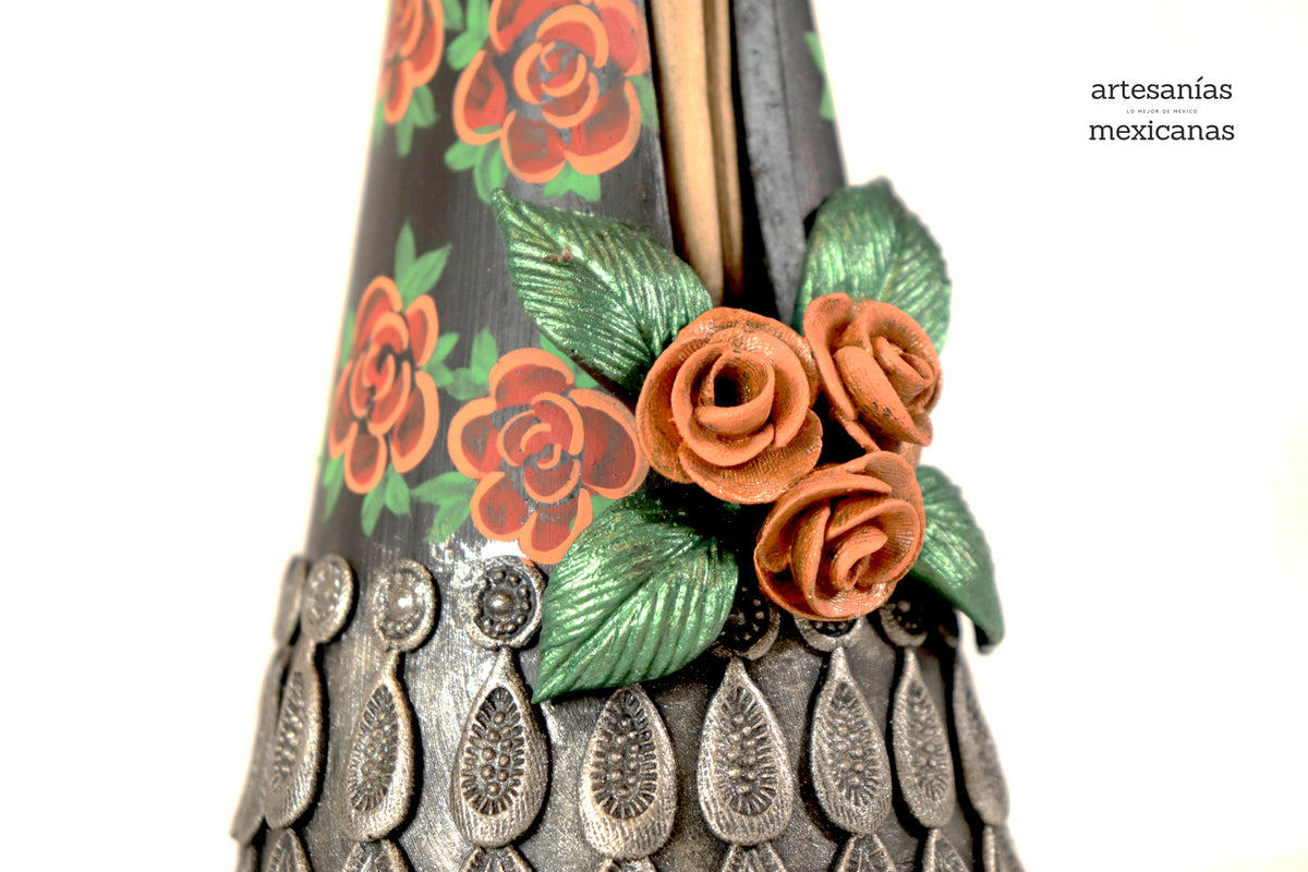 Catrina con vestido de flores rojas - 50 cm. 20 in. Catrina