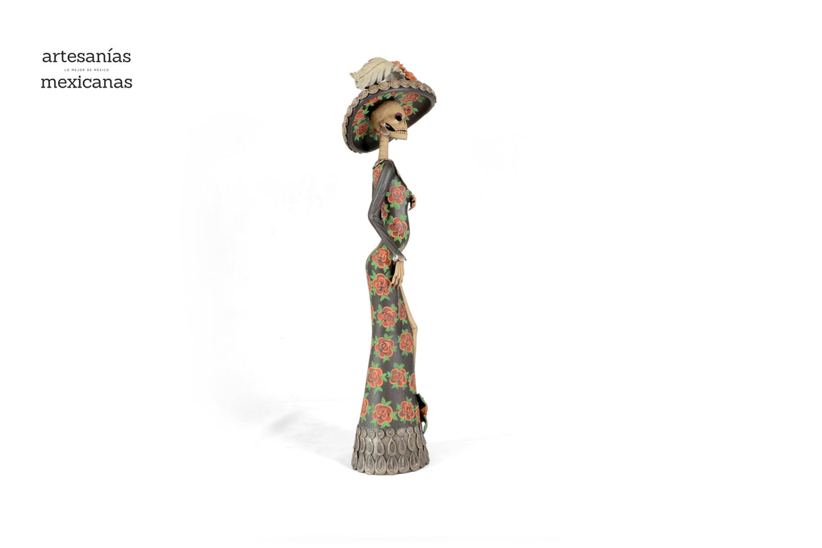 Catrina con vestido de flores rojas - 50 cm. 20 in. Catrina