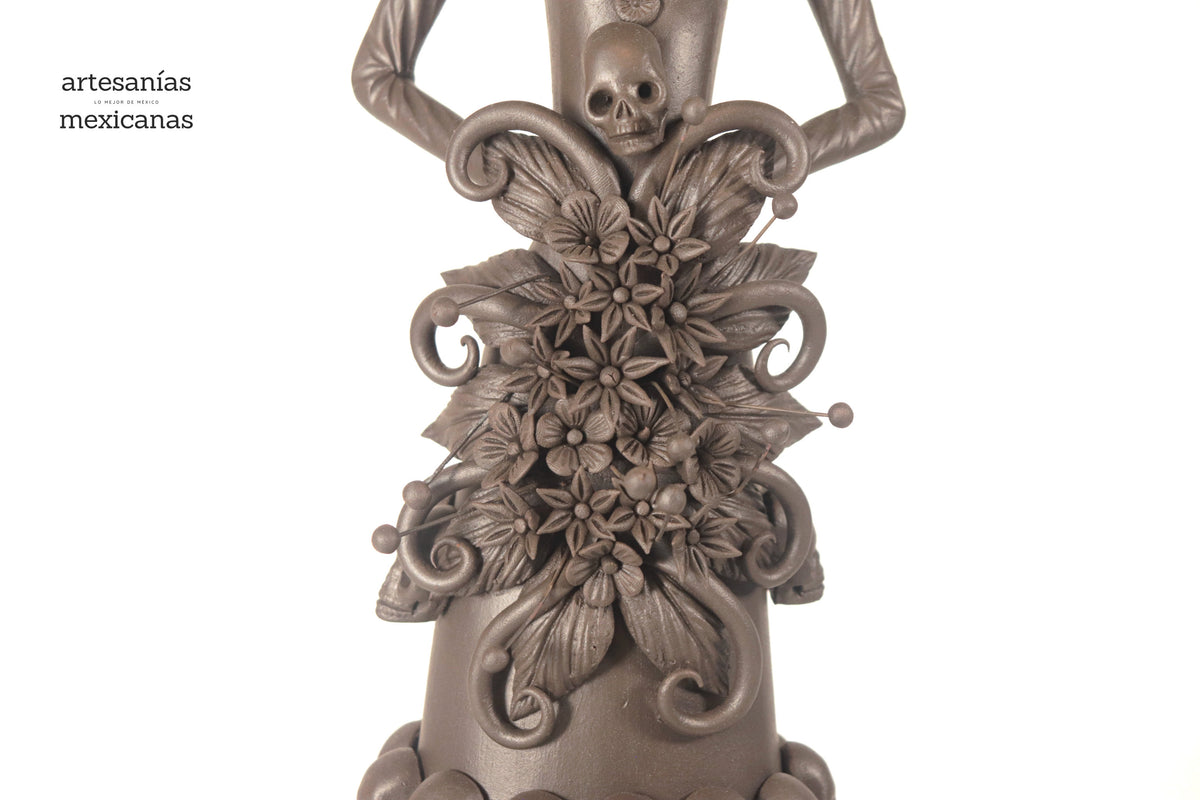 Catrina con Calaveritas Café - 50 cm. 20 in. - En producción Catrina