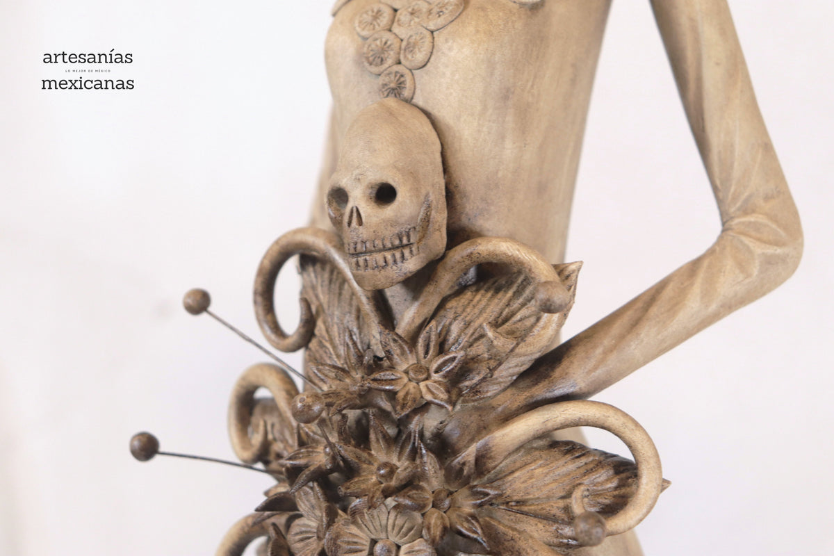 Catrina con calaveritas beige - 65 cm. 26 in. - En produccion Catrina