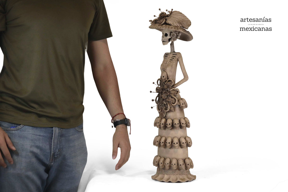 Catrina con calaveritas beige - 65 cm. 26 in. - En produccion Catrina