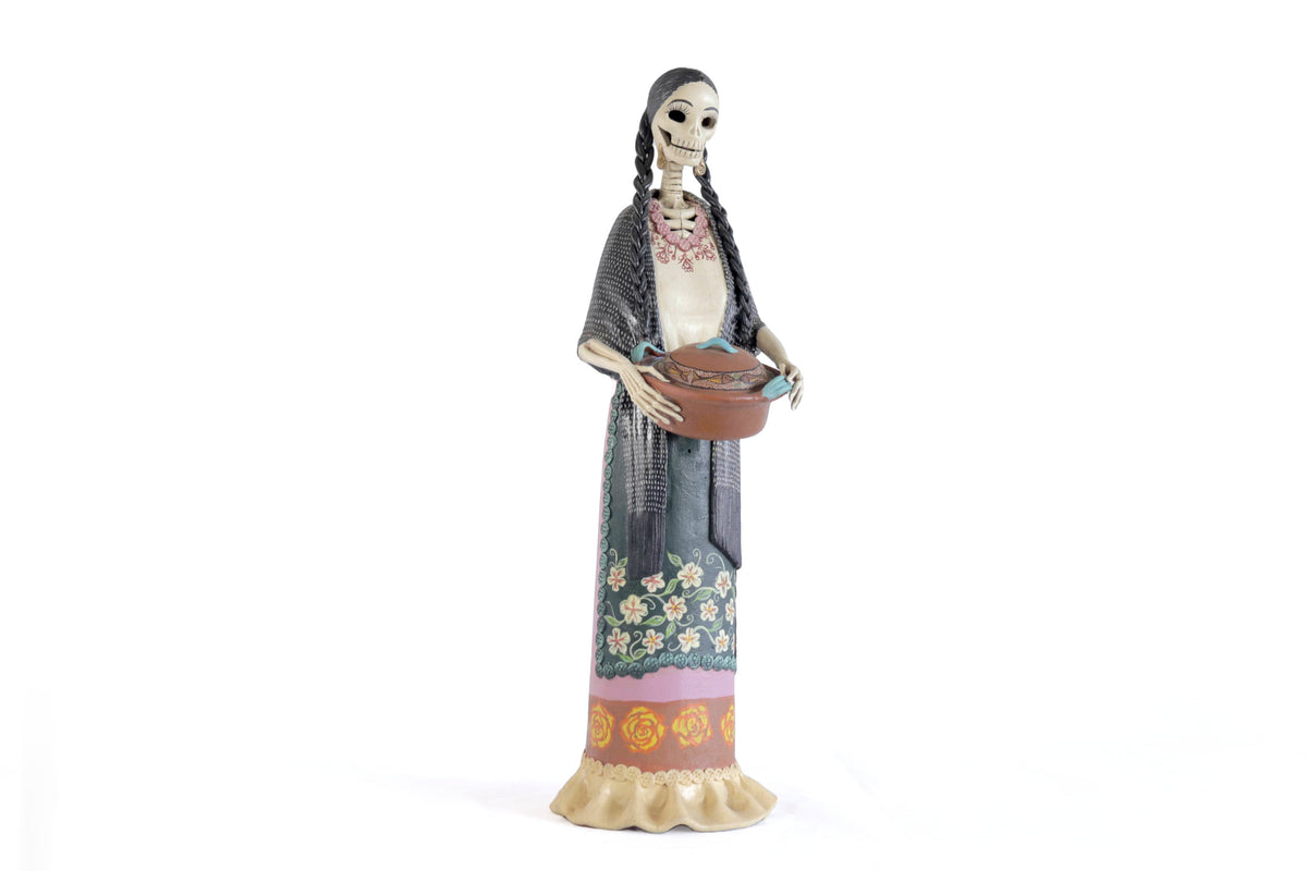 Catrina con olla 50 cm. 20 in. Catrina