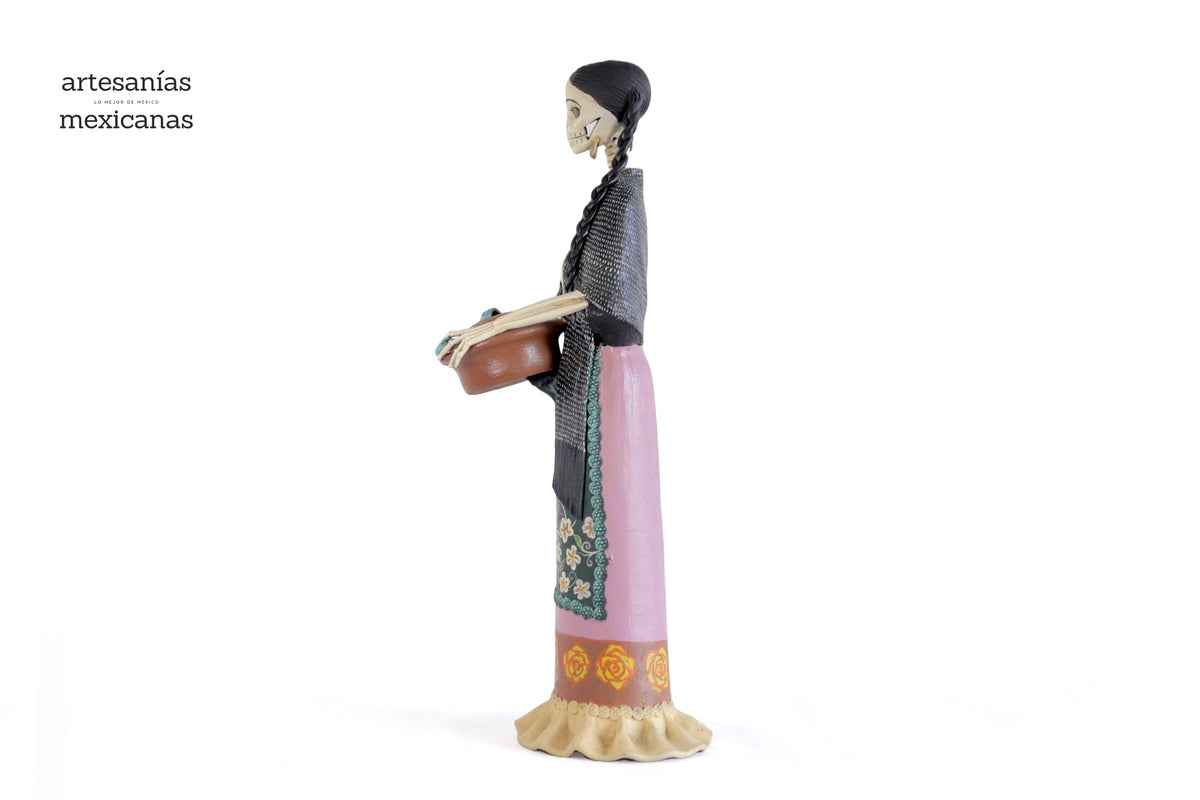 Catrina con olla 50 cm. 20 in. Catrina