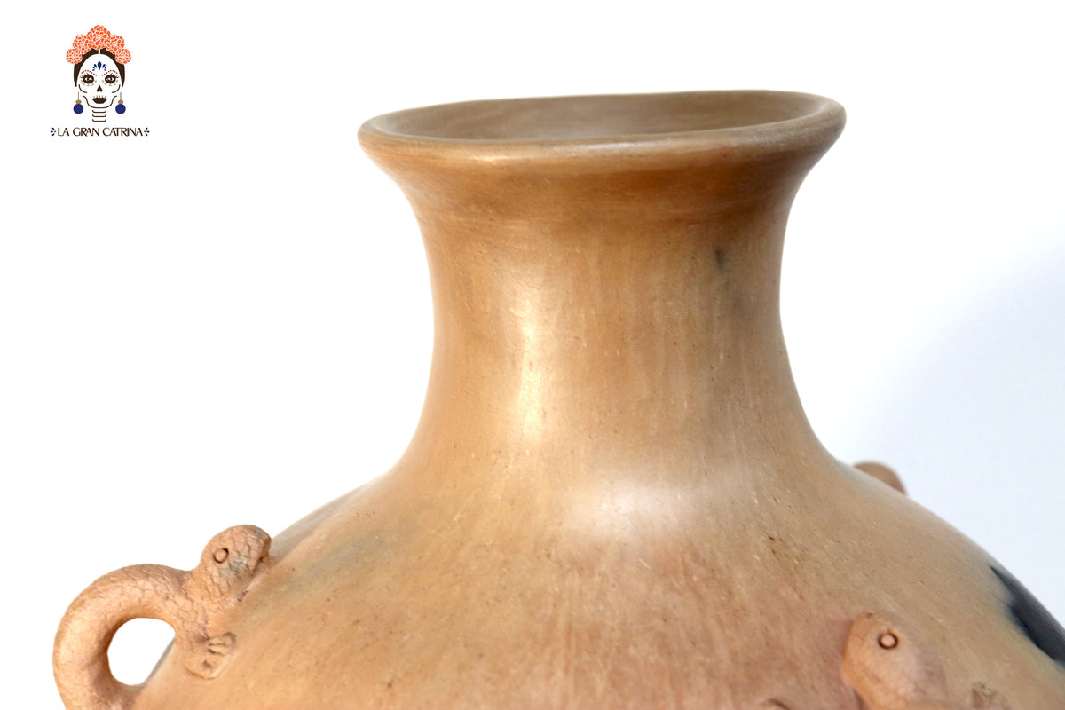 Vasija Mixe Ancestral con asas de lagartijas - 45 Cm. 17.7 In. Mixe