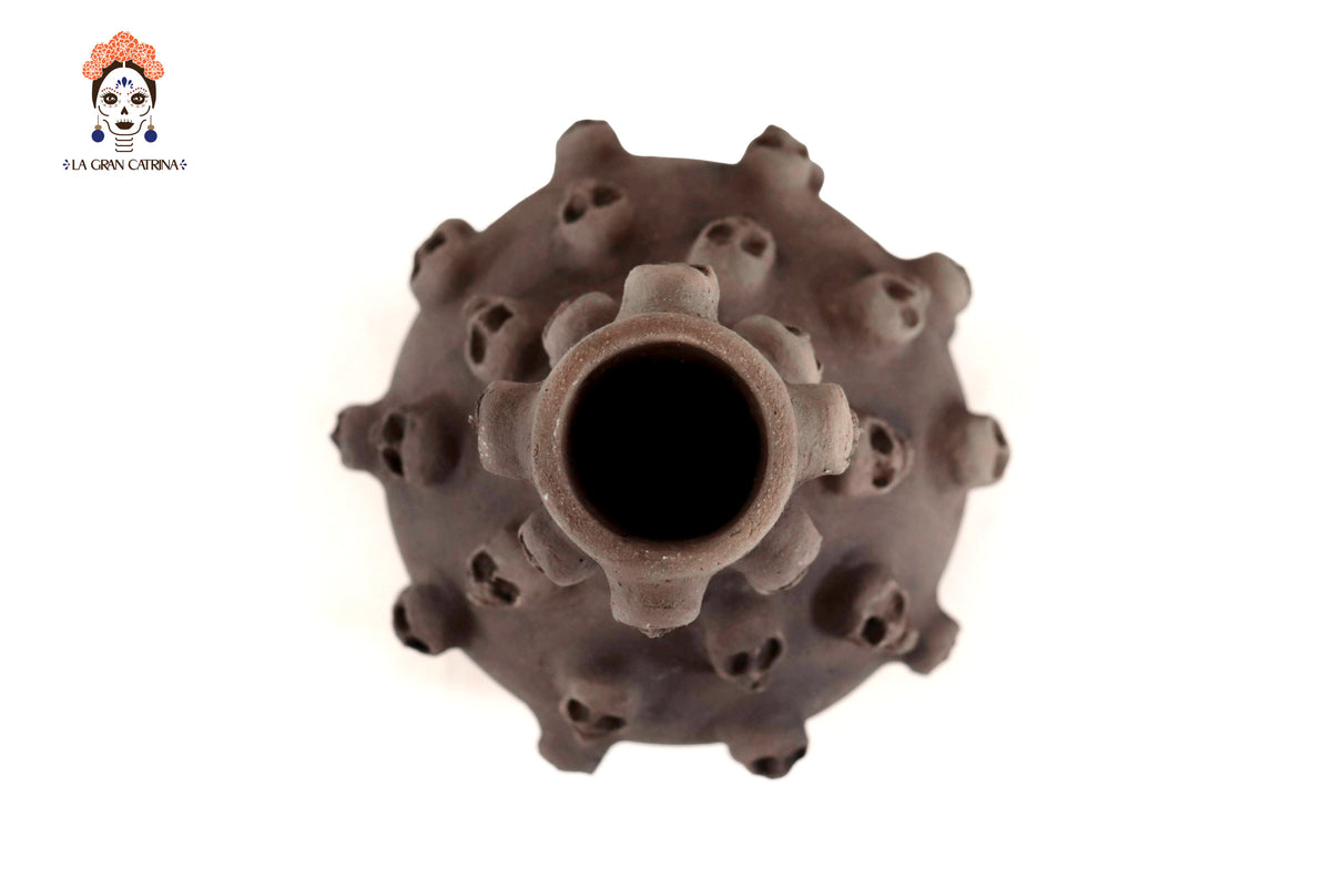 Cántaro de Barro con Calaveras - 24 Cm. 9.4 In.