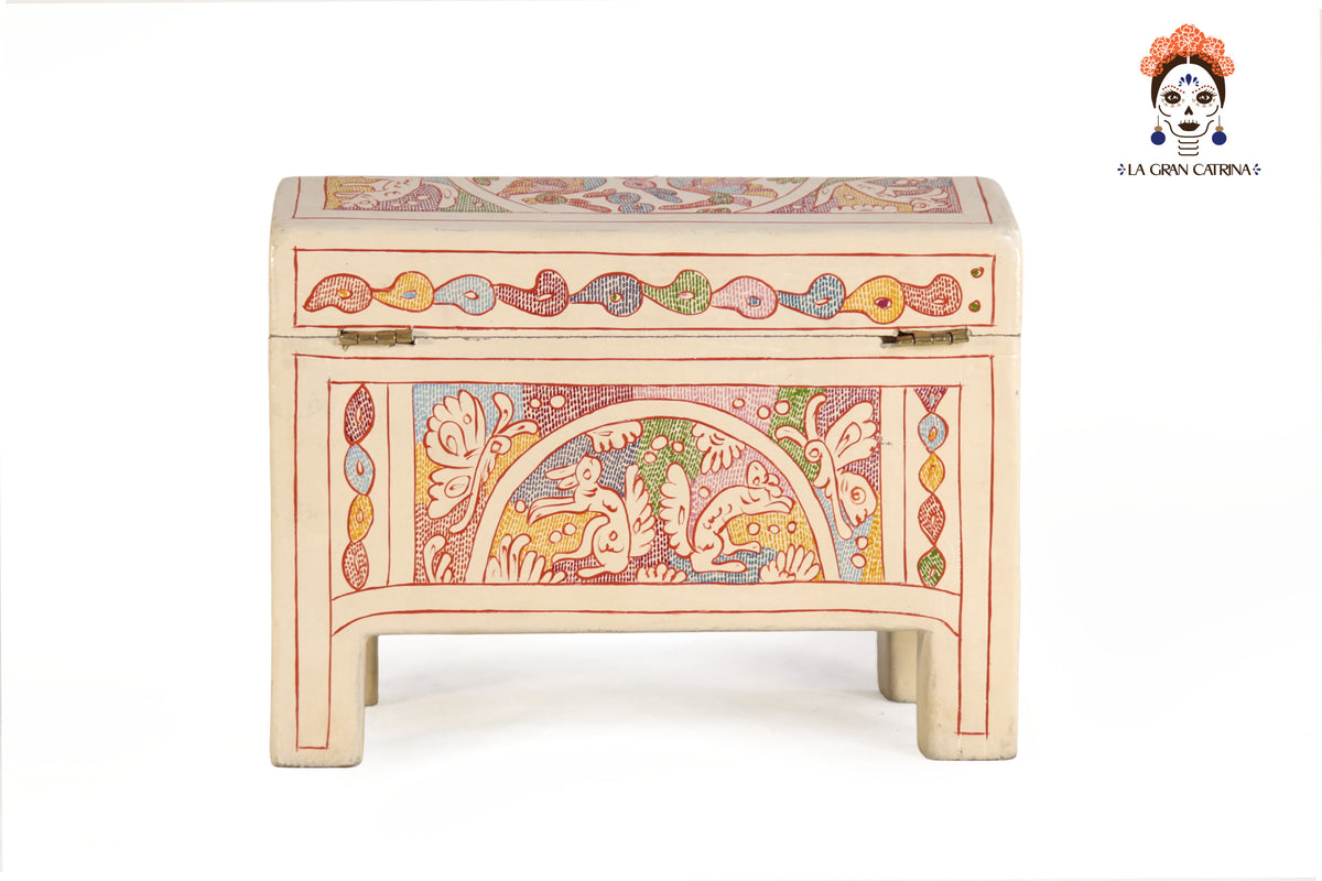 Cofre Artesanal de Olinalá Blanco con Aves - 19.5 cm. 7.7 in.