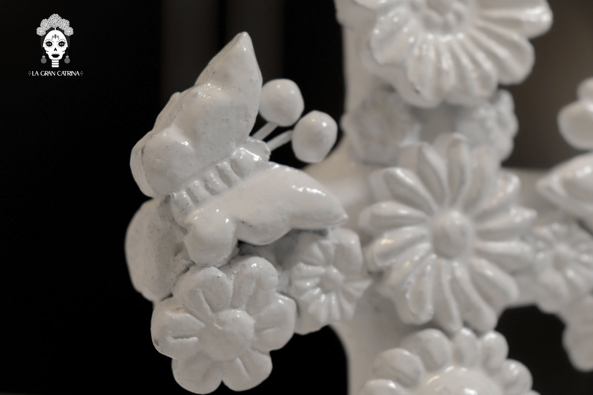 Cruz blanca - Barro vidriado - 14 cm. 5.7 in.