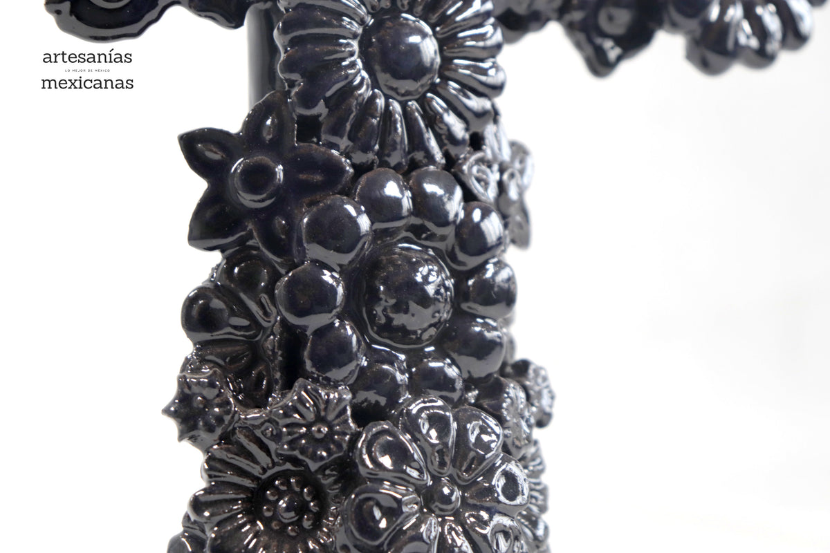 Cruz azul - Barro vidriado - 32 cm. 12.5 in.