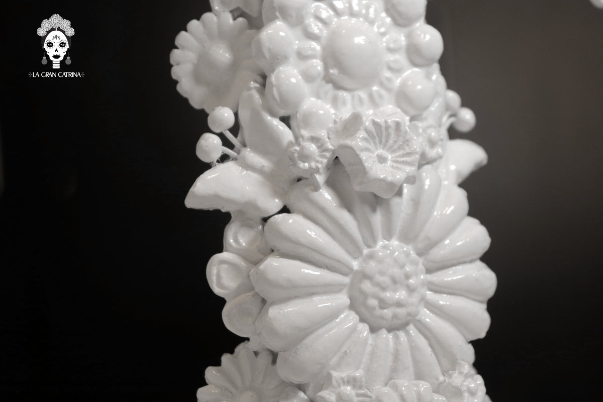 Cruz blanca - Barro vidriado - 38 cm. 15 in.