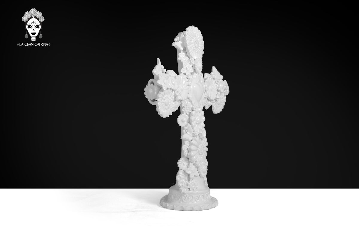 Cruz blanca - Barro vidriado - 38 cm. 15 in.