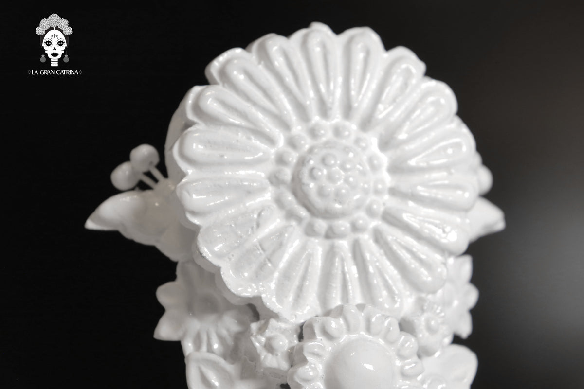 Cruz blanca - Barro vidriado - 38 cm. 15 in.