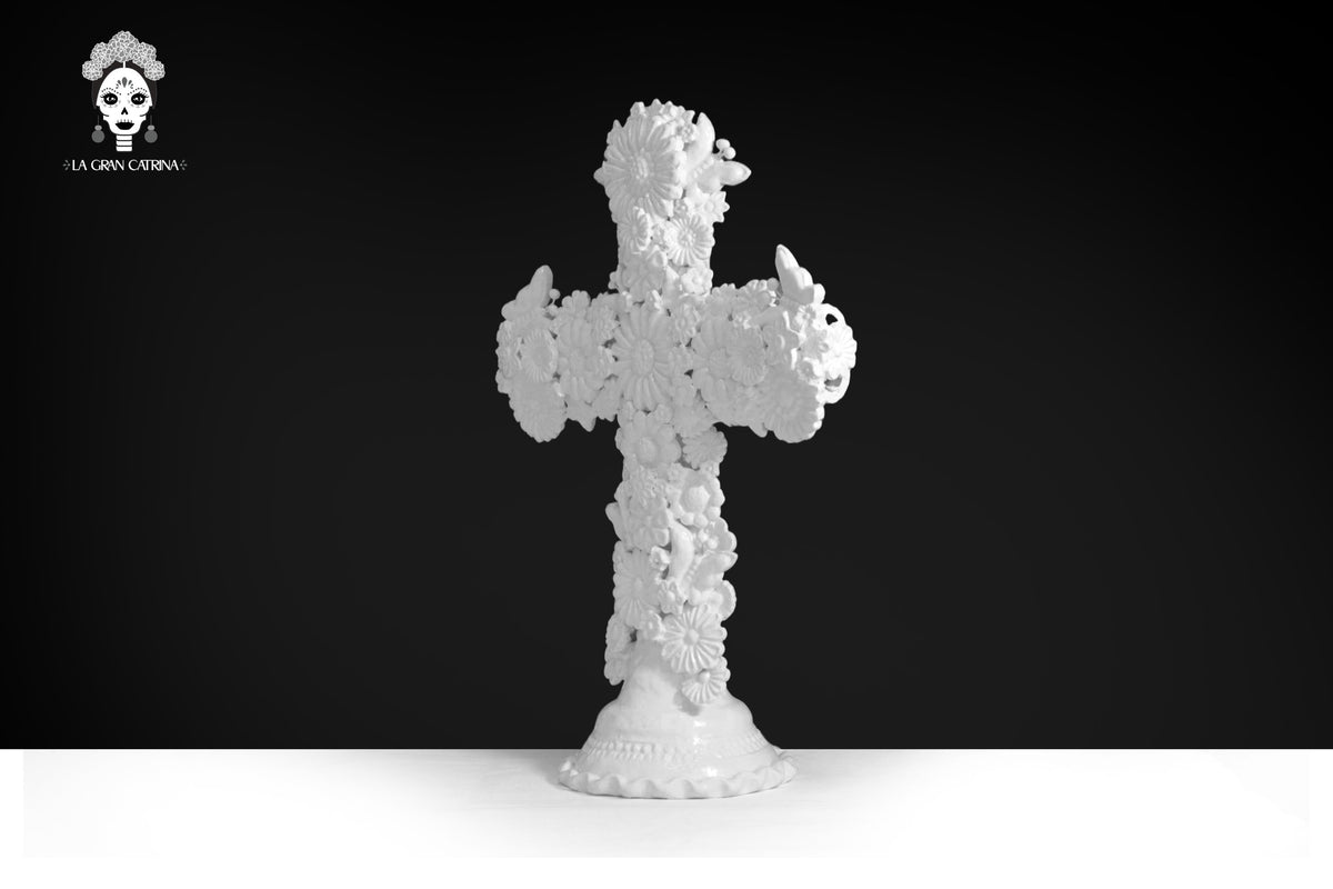 Cruz blanca - Barro vidriado - 45 cm. 18 in.