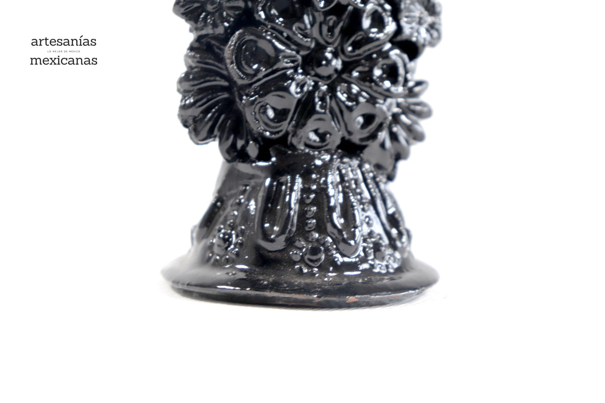 Cruz negro - Barro vidriado - 18.5 cm. 7.4 in.