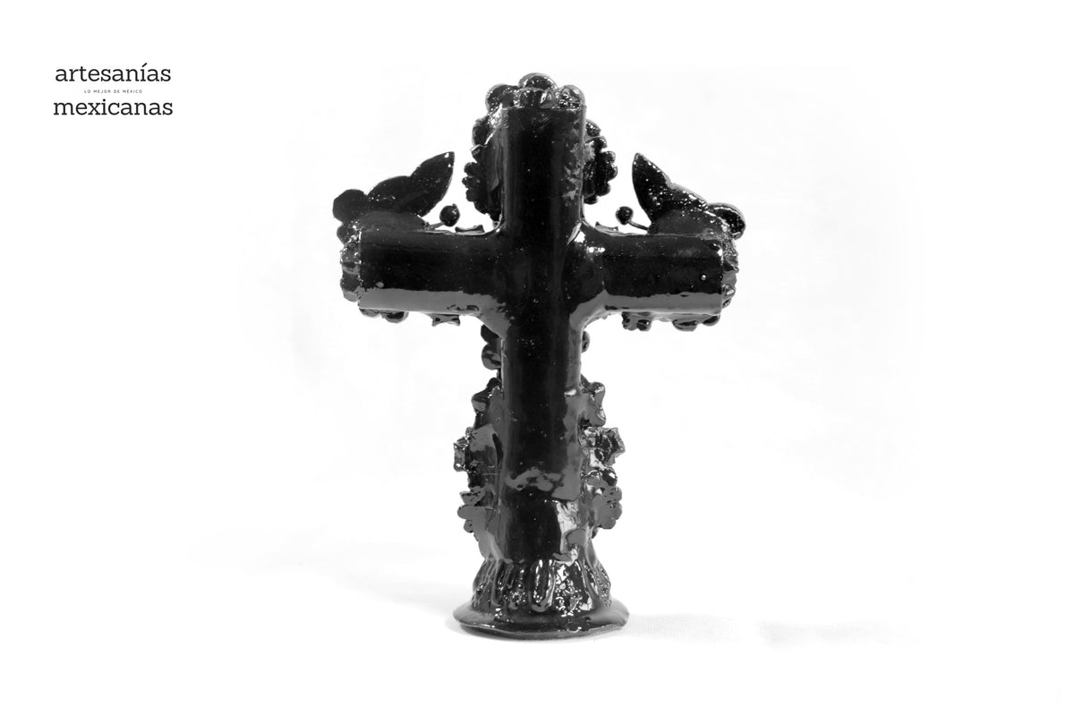 Cruz negro - Barro vidriado - 18.5 cm. 7.4 in.