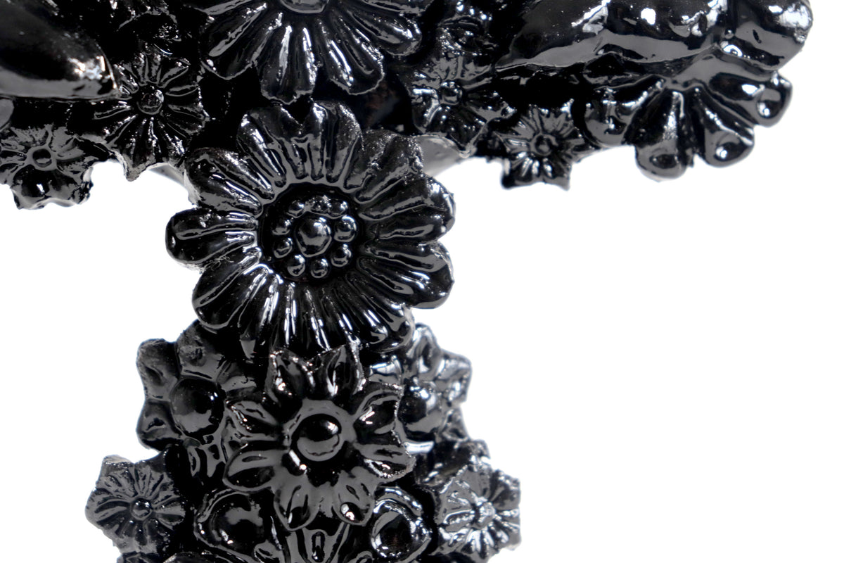 Cruz negro - Barro vidriado - 18.5 cm. 7.4 in.