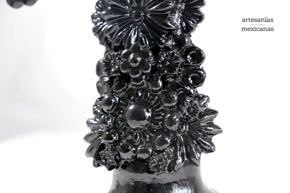 Cruz negra - Barro vidriado - 32 cm. 12.5 in.