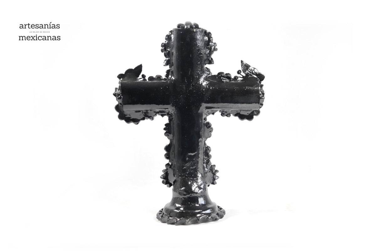 Cruz negra - Barro vidriado - 32 cm. 12.5 in.