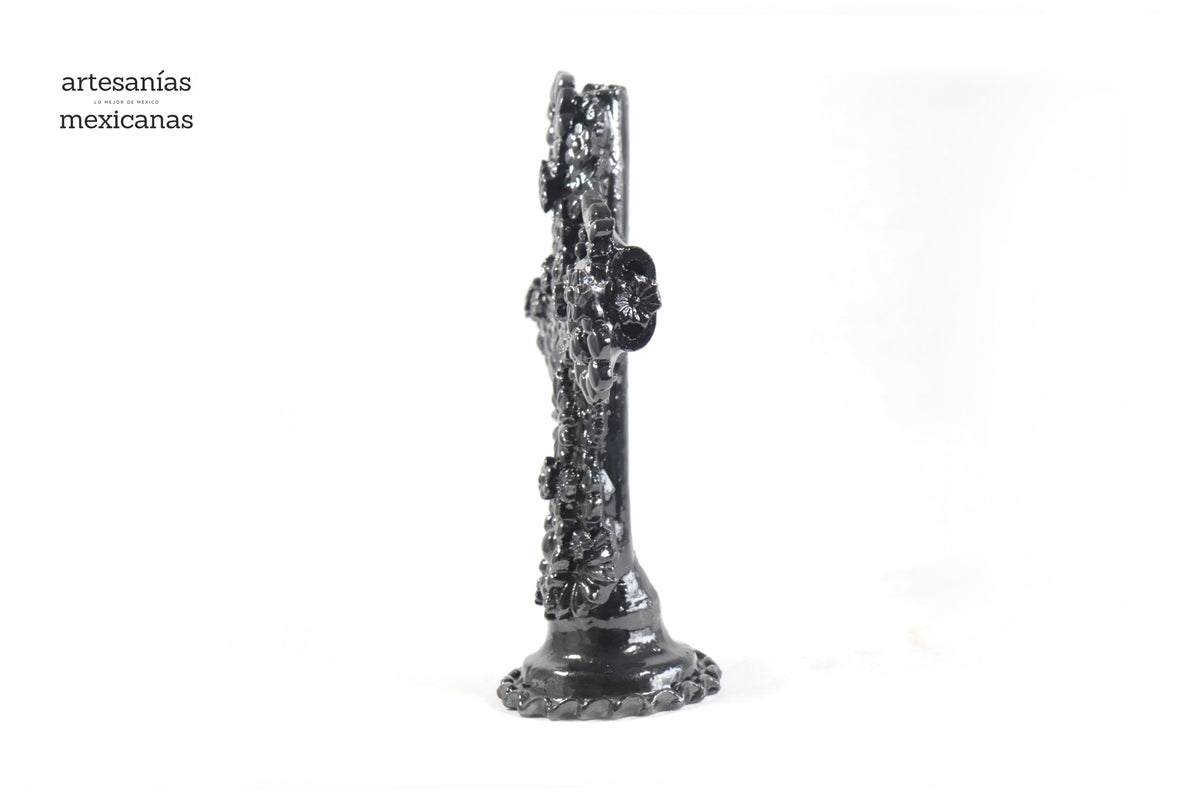 Cruz negra - Barro vidriado - 32 cm. 12.5 in.