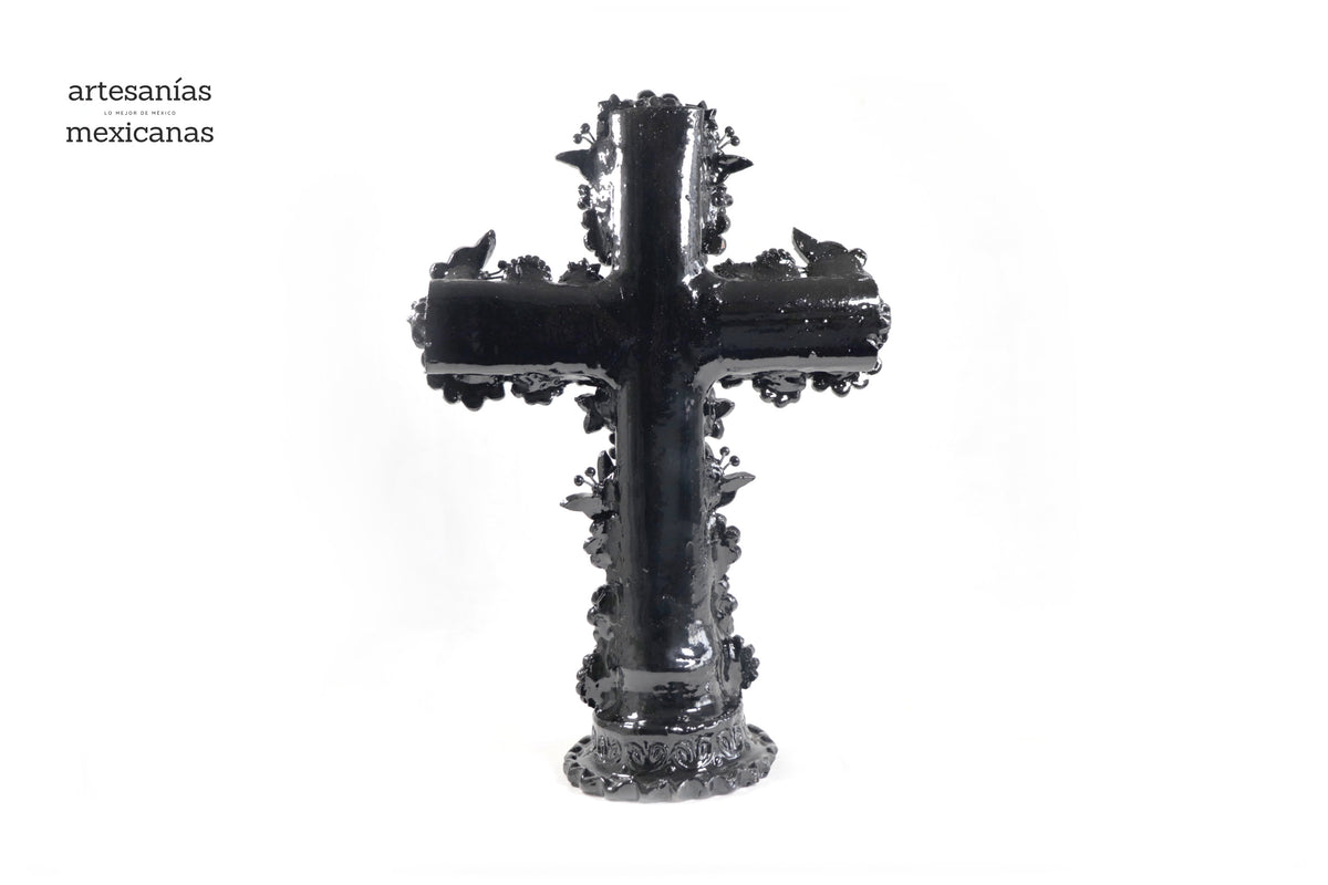 Cruz negra - Barro vidriado - 38 cm. 15 in.