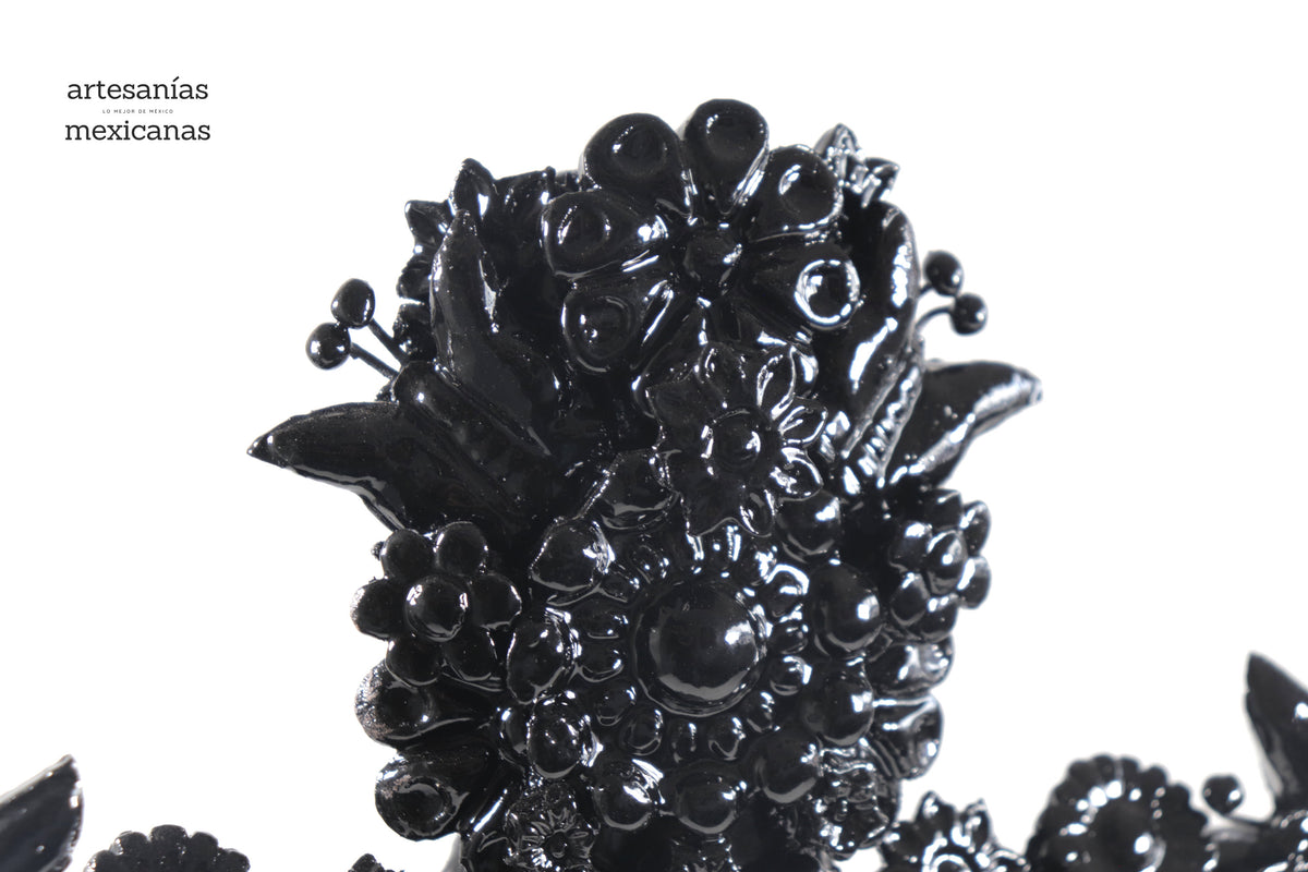 Cruz negra - Barro vidriado - 38 cm. 15 in.