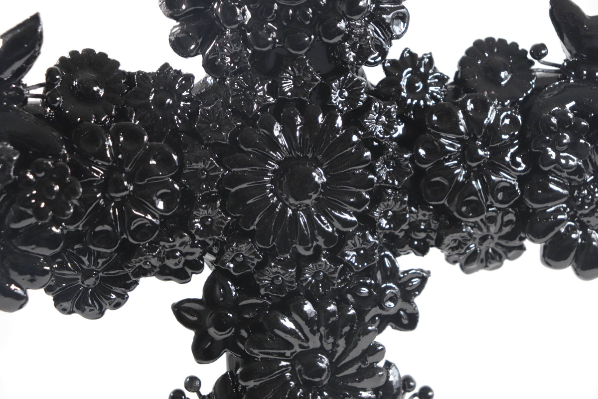 Cruz negra - Barro vidriado - 38 cm. 15 in.