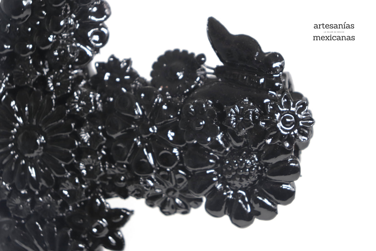 Cruz negra - Barro vidriado - 38 cm. 15 in.