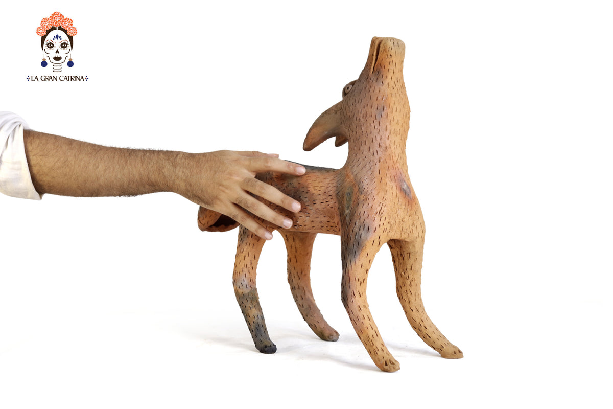 Manada de Coyotes de Barro Natural - 44 cm. 17.3 In. Zipiajo