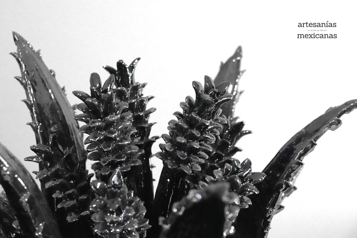 Piña michoacana de barro - Rosales azules - 104 cm. 41 in. - Sobre Pedido Sobre pedido