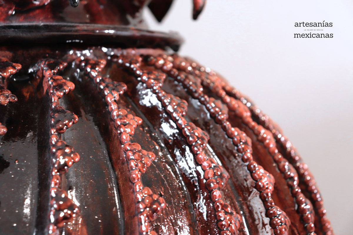 Piña michoacana de barro - Flor de Jamaica - 101 cm. 40 in. - Sobre pedido