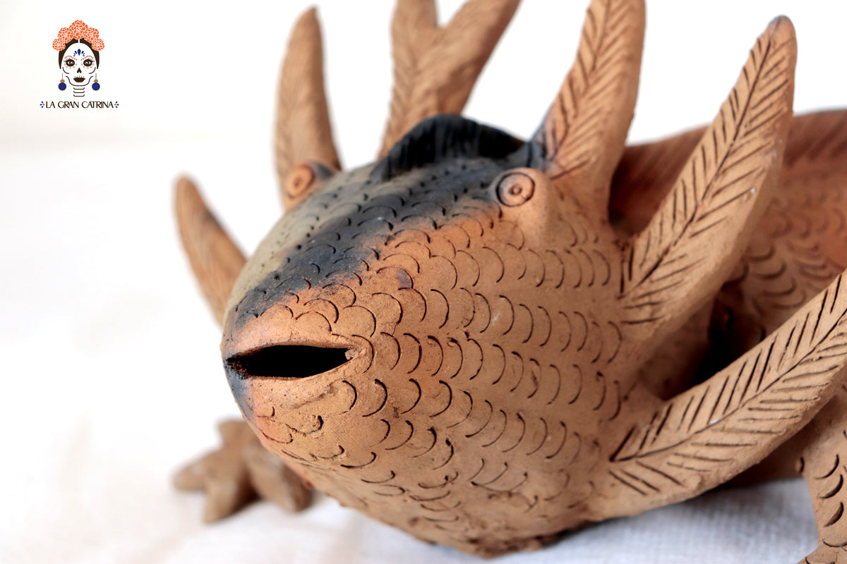 Axolote II de Barro Natural - 36 Cm. 14.1 In.