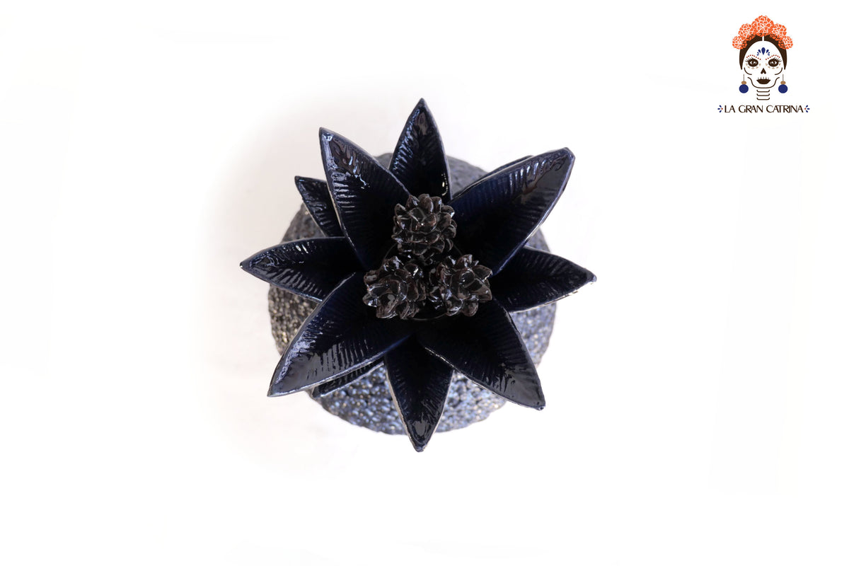 Piña Michoacana Azul con Flores Pequeñas - 65 cm. 26 in. Piña