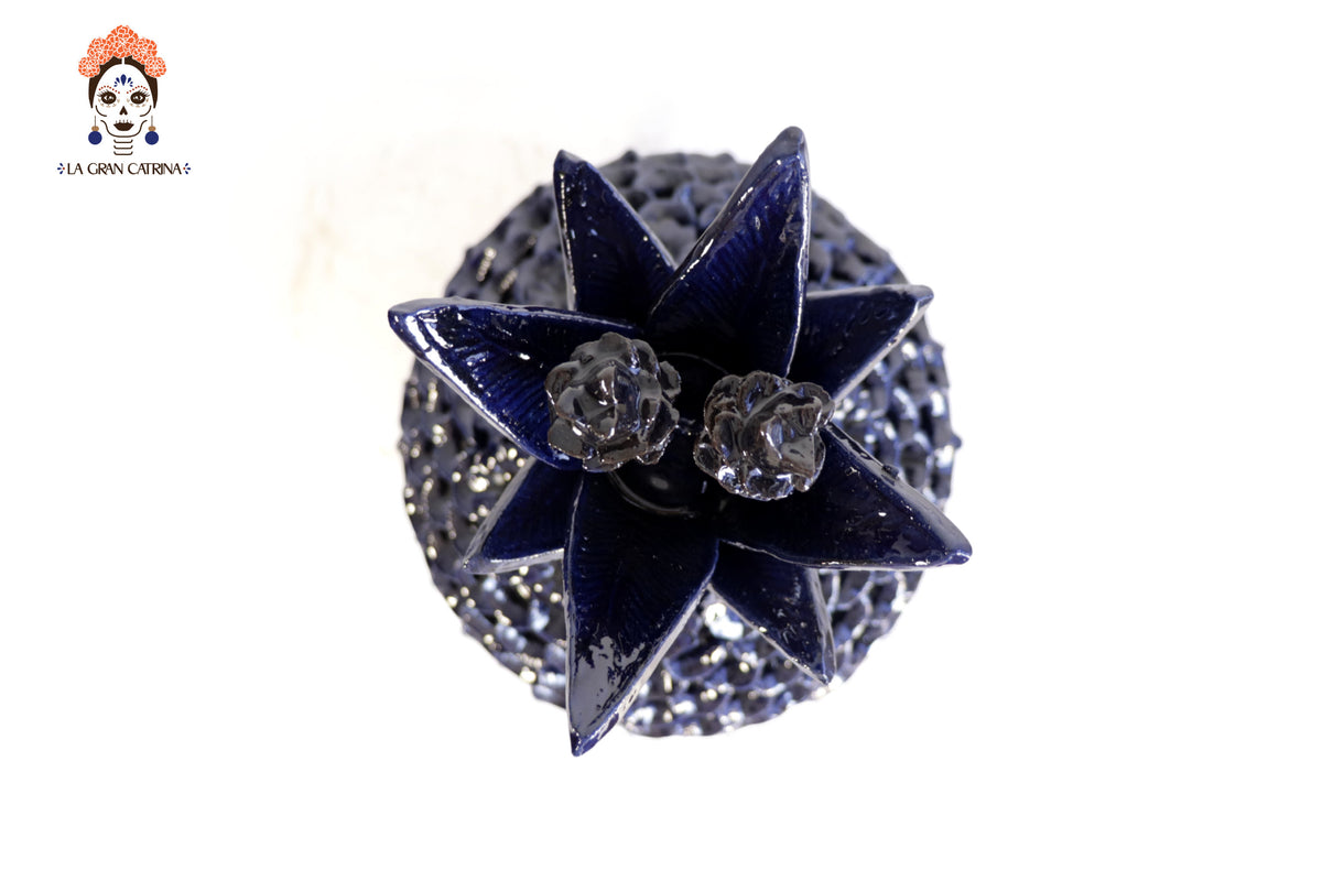 Piña michoacana de barro - Platillo de Pétalos azules con flores - 33 cm. 13 in. Piña