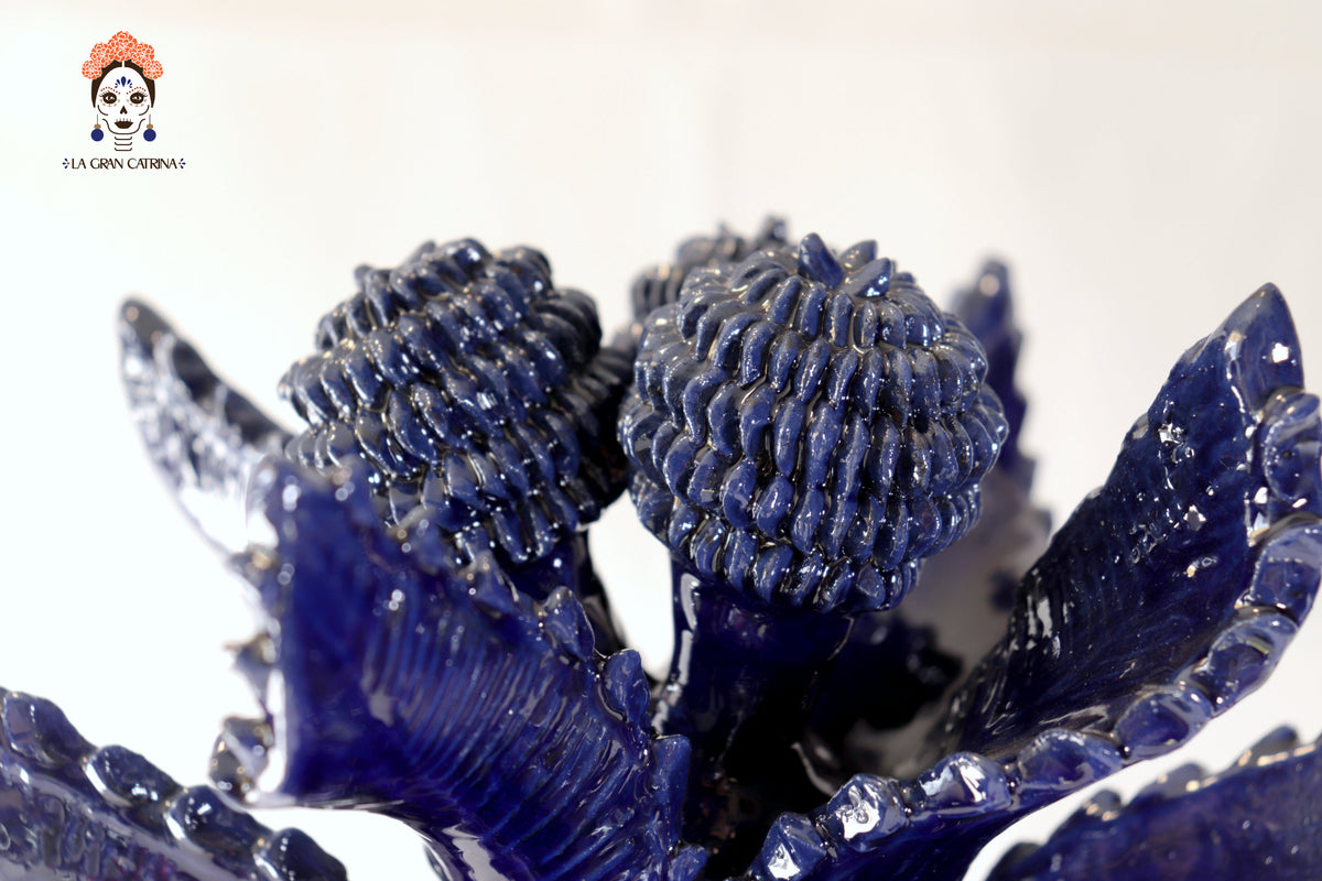 Piña michoacana de barro - Botones azules con tapa especial - 52 cm. 21 in. - Sobre Pedido