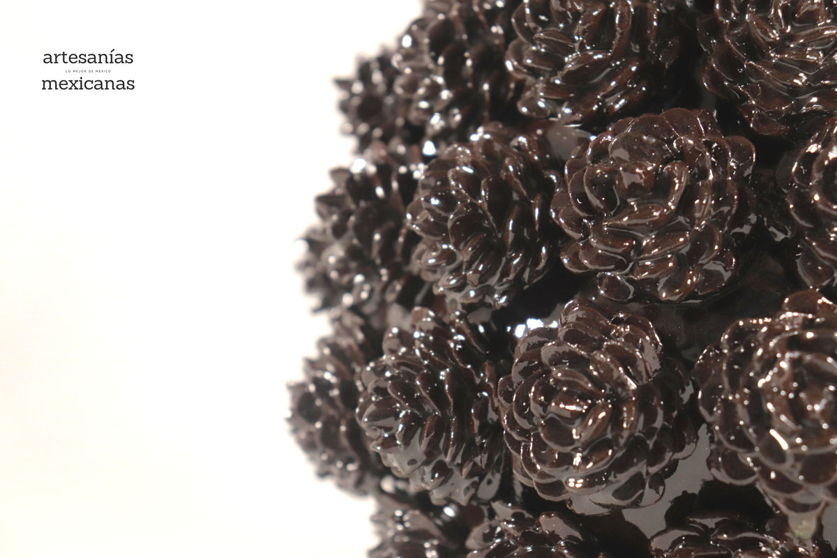 Piña de Rosalitos Café - 37 cm. 14.5 in. - Sobre Pedido