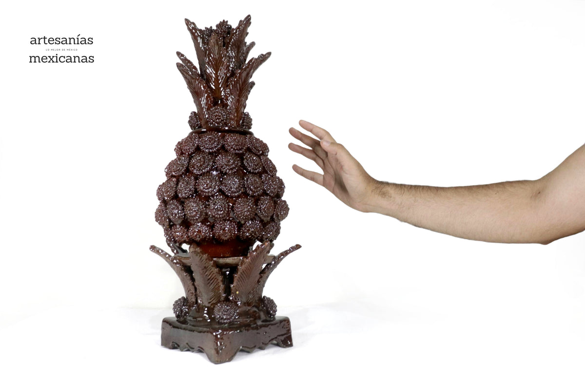 Piña michoacana de concurso café - 50 cm. 20 in. - Sobre Pedido